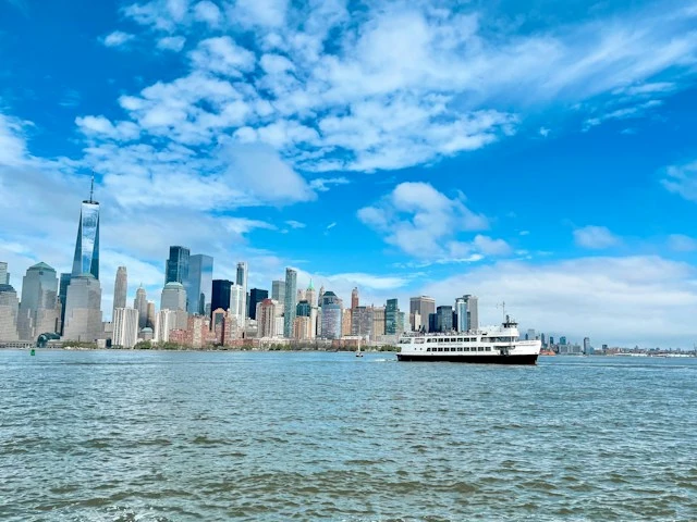 Hudson River foliage cruise in autumn